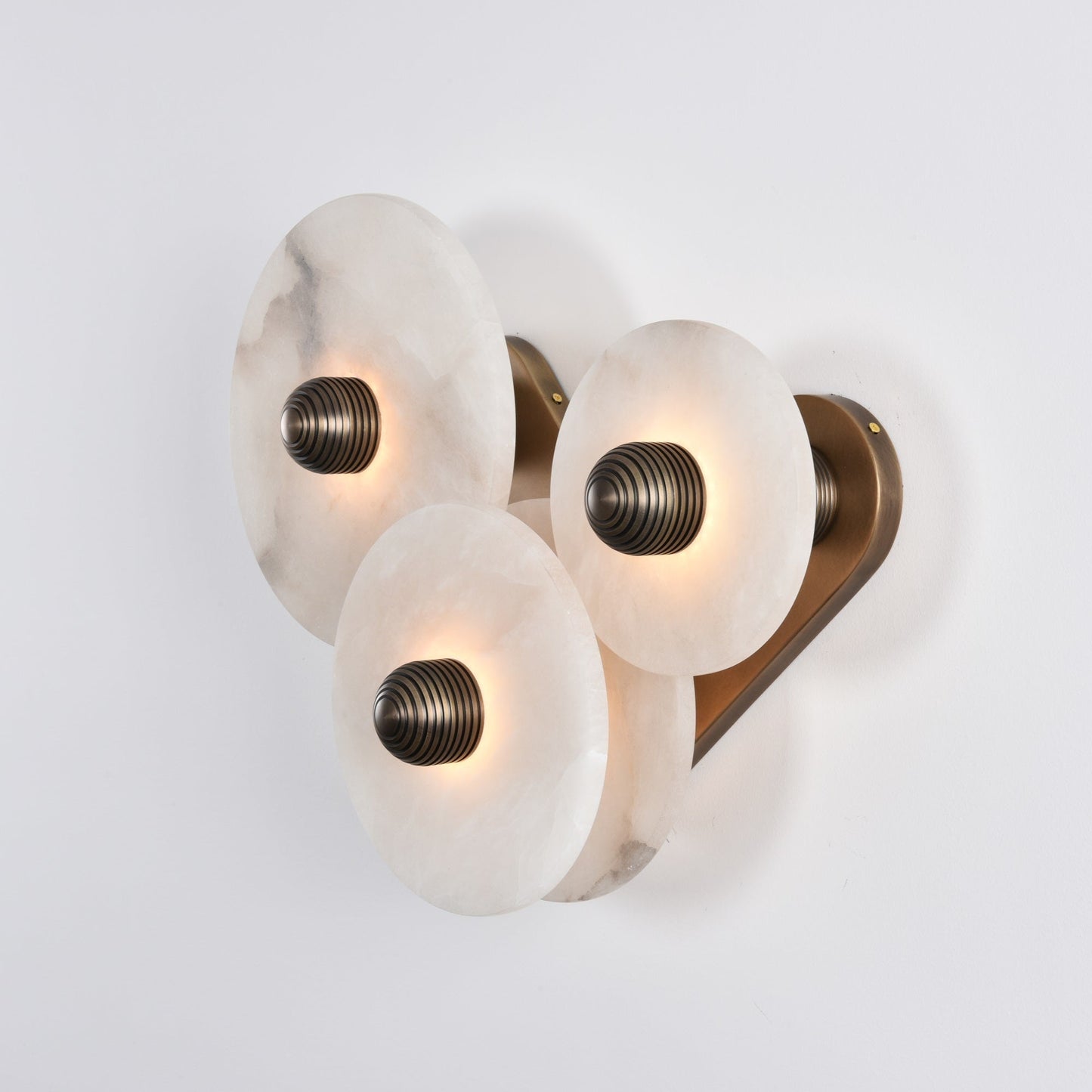 Nayra Alabaster Wall Lamp - Elegant Design with Adjustable Light Direc