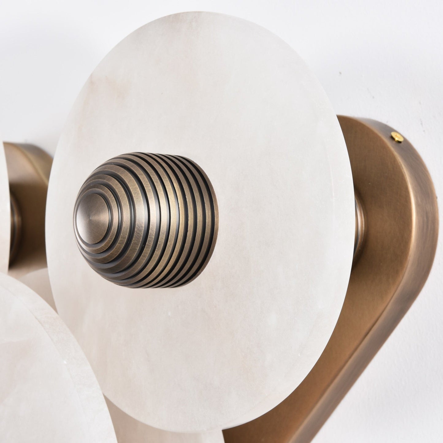 Nayra Alabaster Wall Lamp - Elegant Design with Adjustable Light Direc