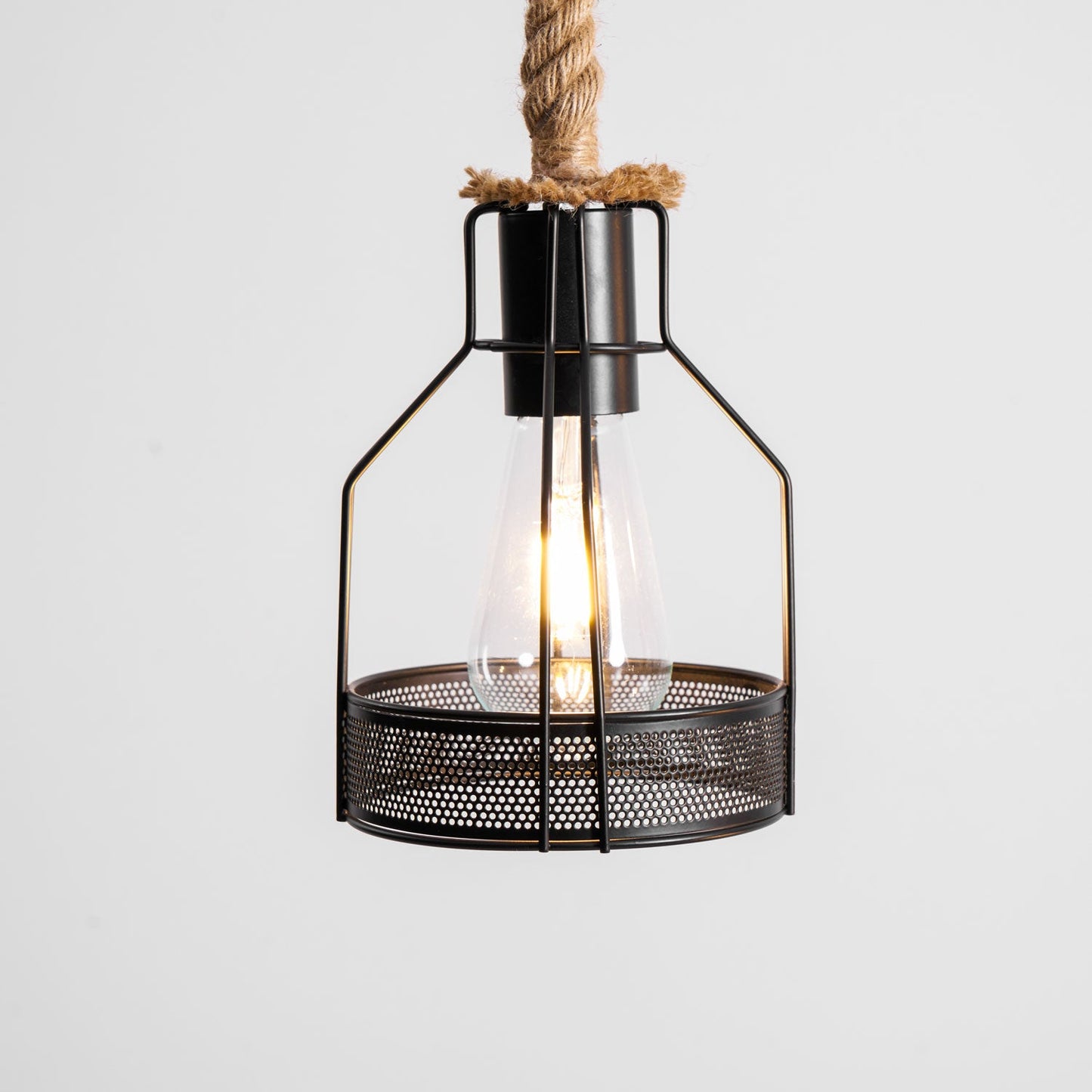 Rustic Wooden Chandelier with Adjustable Height and Energy-Efficient L