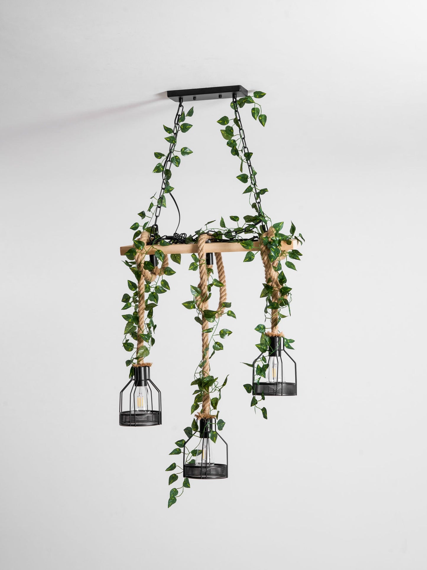 Rustic Wooden Chandelier with Adjustable Height and Energy-Efficient L
