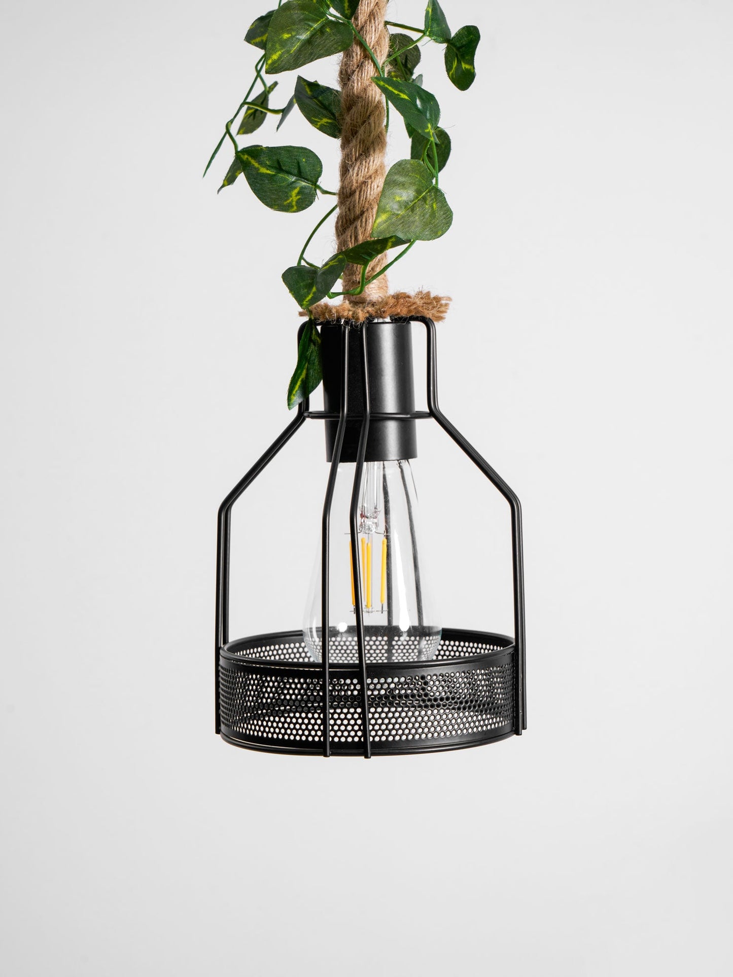 Rustic Wooden Chandelier with Adjustable Height and Energy-Efficient L