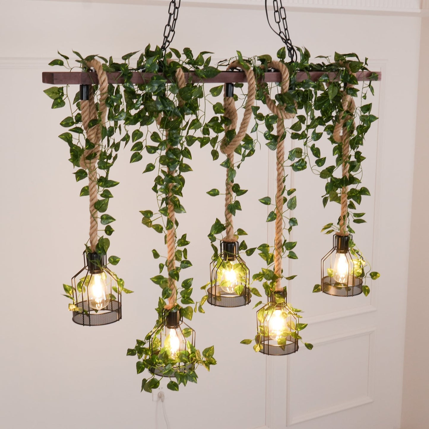 Rustic Wooden Chandelier with Adjustable Height and Energy-Efficient L