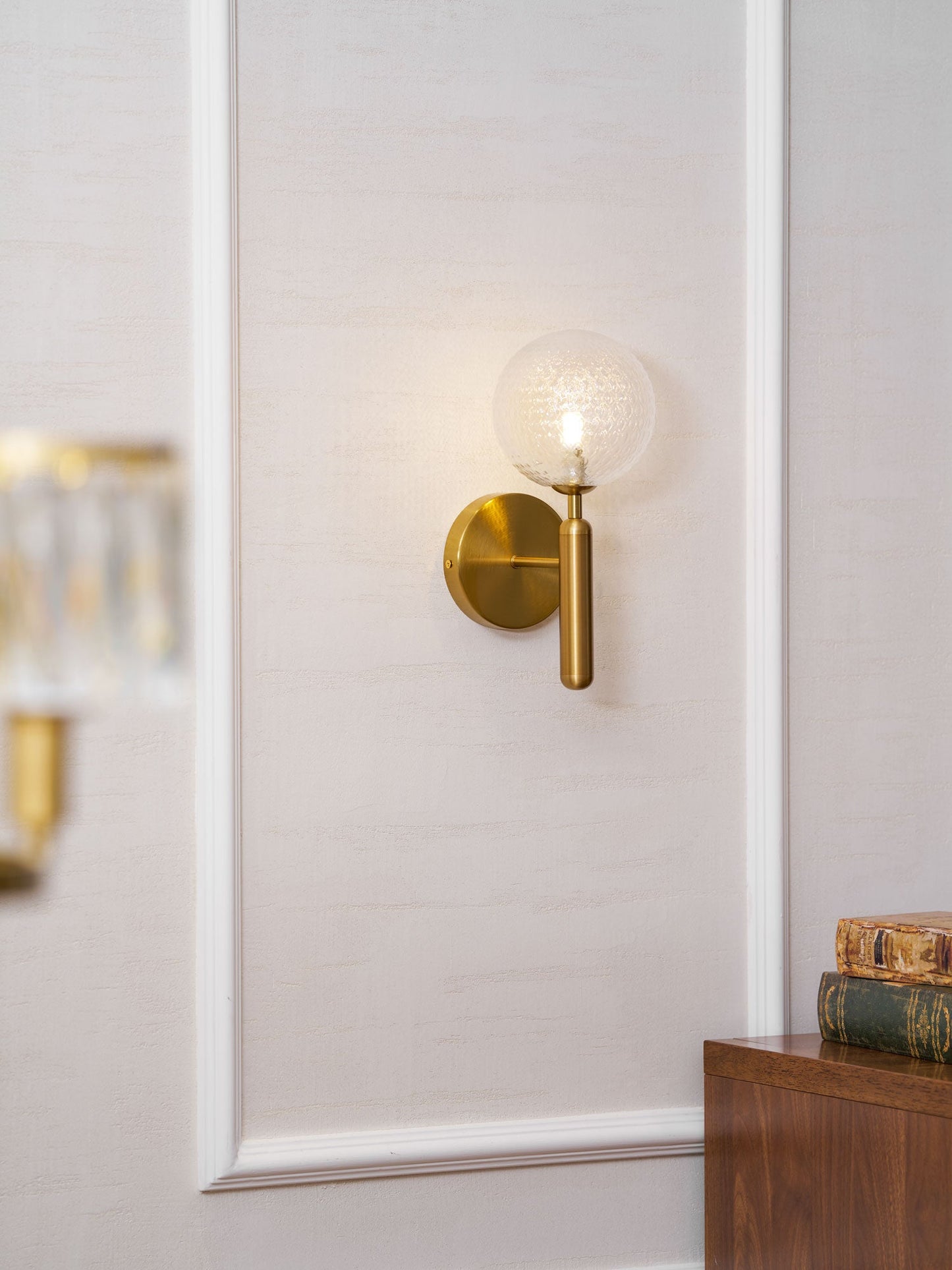 Scandiluxe Wall Light - Modern Design, Adjustable Brightness, Energy E