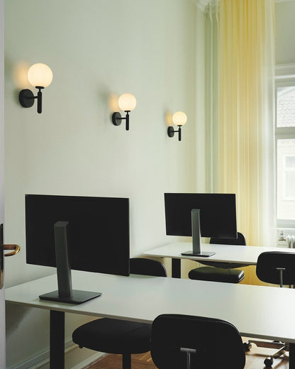 Scandiluxe Wall Light - Modern Design, Adjustable Brightness, Energy E