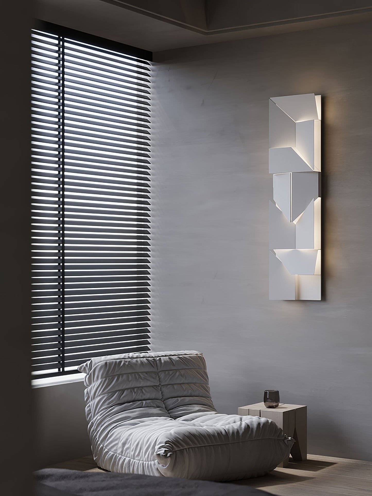 Shadows Grand Sconce - Elegant Wall Light with Adjustable Brightness