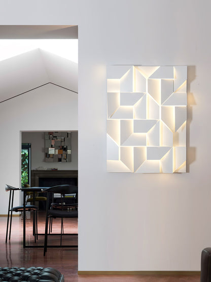 Shadows Grand Sconce - Elegant Wall Light with Adjustable Brightness