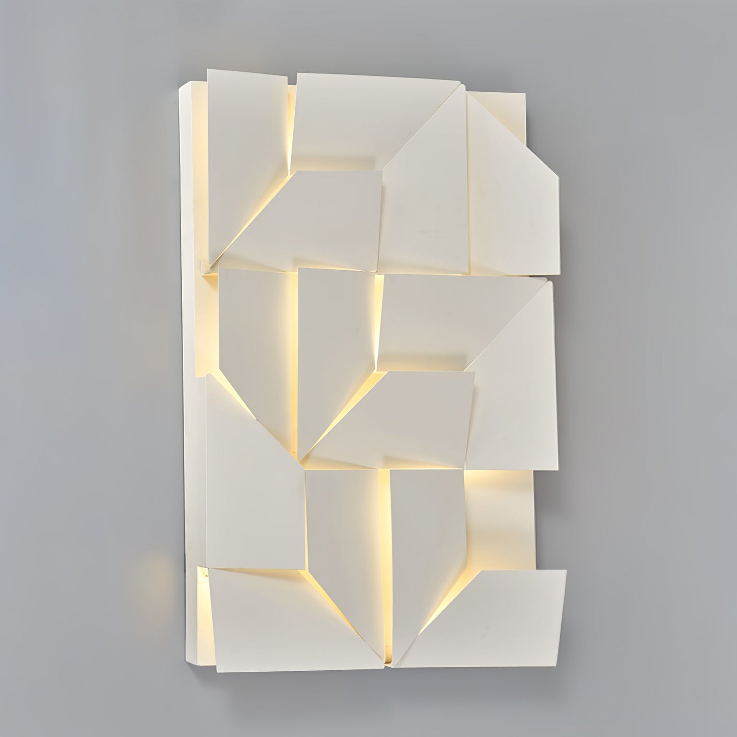 Shadows Grand Sconce - Elegant Wall Light with Adjustable Brightness