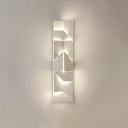 Shadows Grand Sconce - Elegant Wall Light with Adjustable Brightness