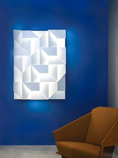 Shadows Grand Sconce - Elegant Wall Light with Adjustable Brightness