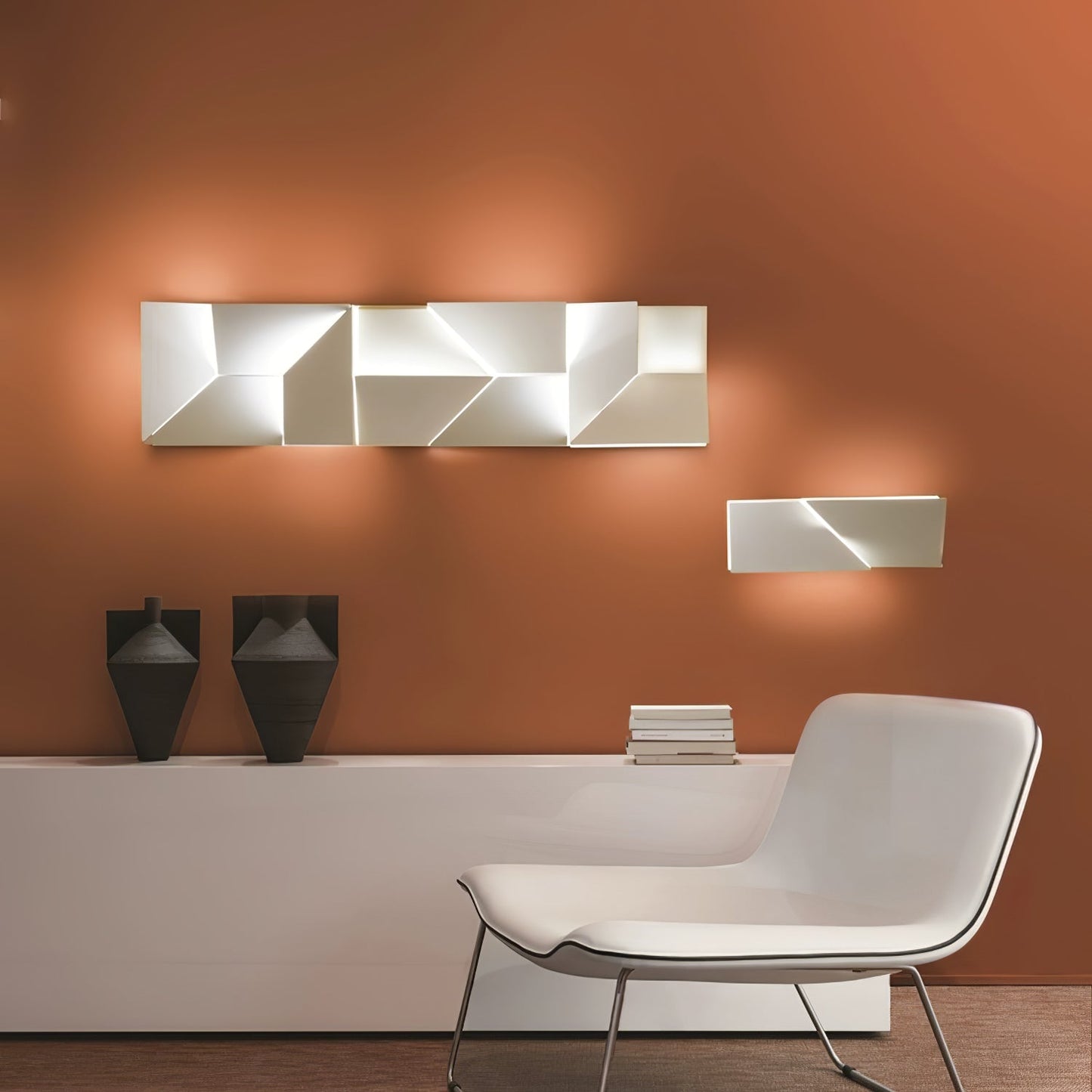 Shadows Grand Sconce - Elegant Wall Light with Adjustable Brightness