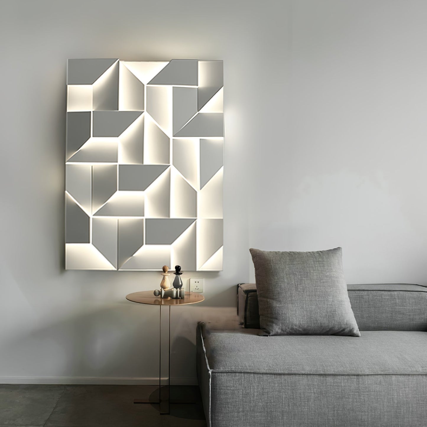 Shadows Grand Sconce - Elegant Wall Light with Adjustable Brightness