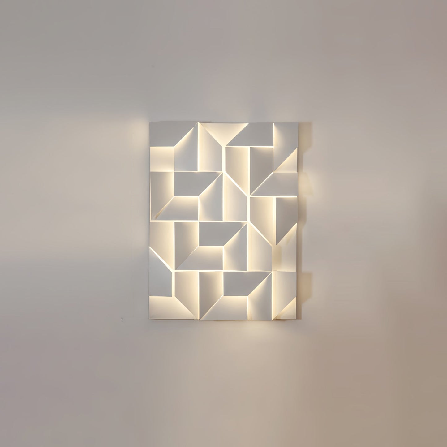 Shadows Grand Sconce - Elegant Wall Light with Adjustable Brightness