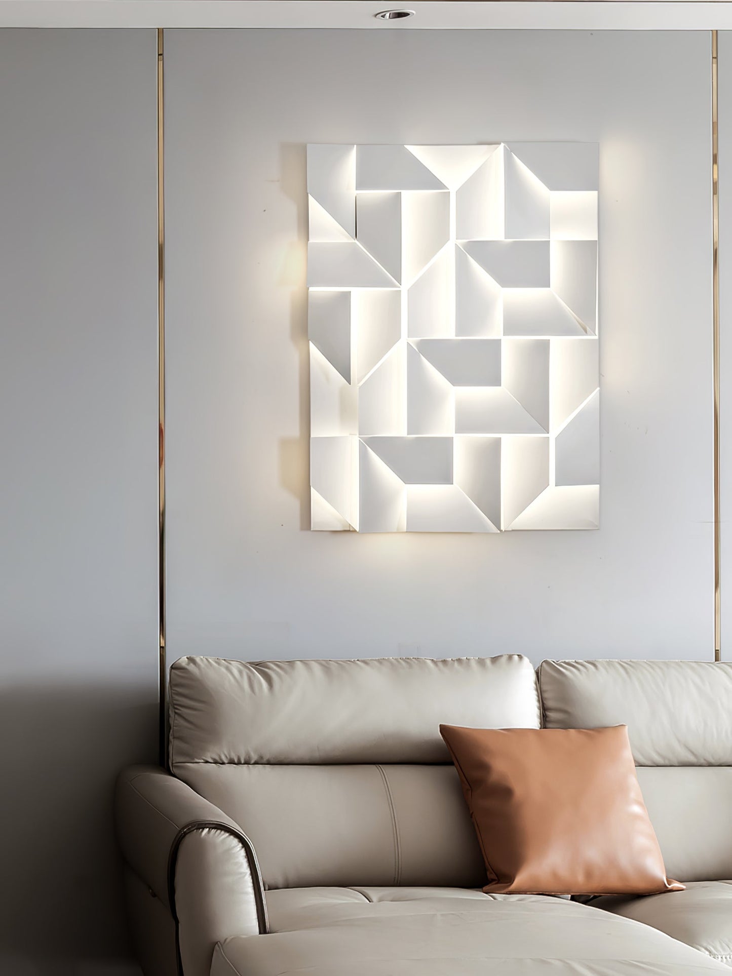 Shadows Grand Sconce - Elegant Wall Light with Adjustable Brightness