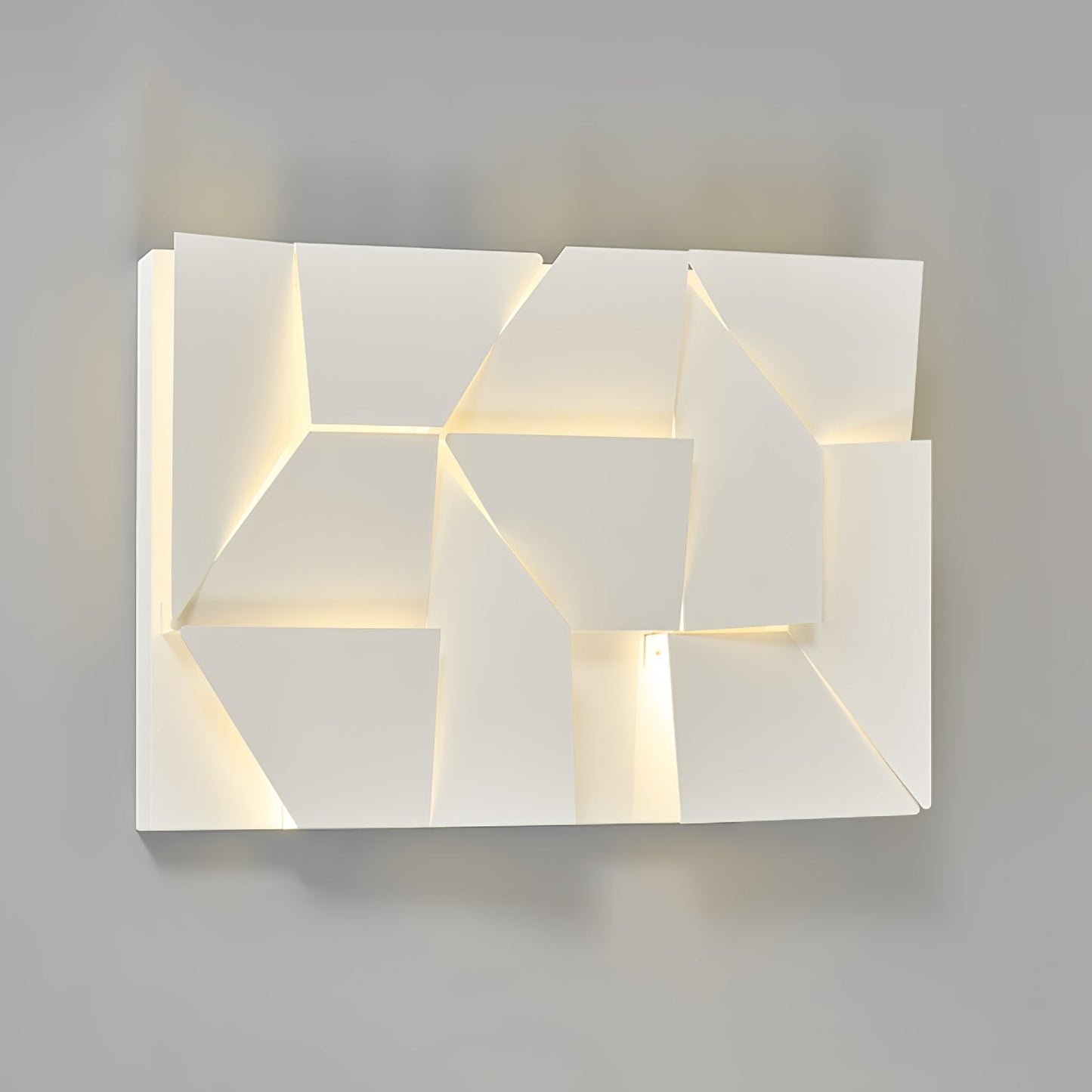 Shadows Grand Sconce - Elegant Wall Light with Adjustable Brightness