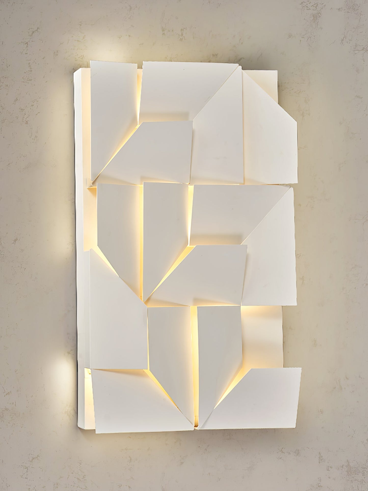 Shadows Grand Sconce - Elegant Wall Light with Adjustable Brightness