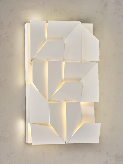 Shadows Grand Sconce - Elegant Wall Light with Adjustable Brightness