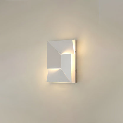 Shadows Grand Sconce - Elegant Wall Light with Adjustable Brightness