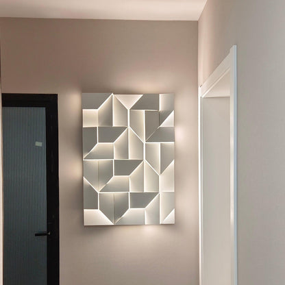 Shadows Grand Sconce - Elegant Wall Light with Adjustable Brightness