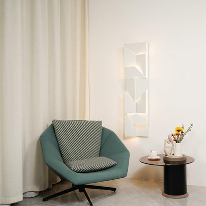 Shadows Grand Sconce - Elegant Wall Light with Adjustable Brightness