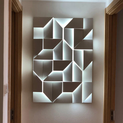 Shadows Grand Sconce - Elegant Wall Light with Adjustable Brightness