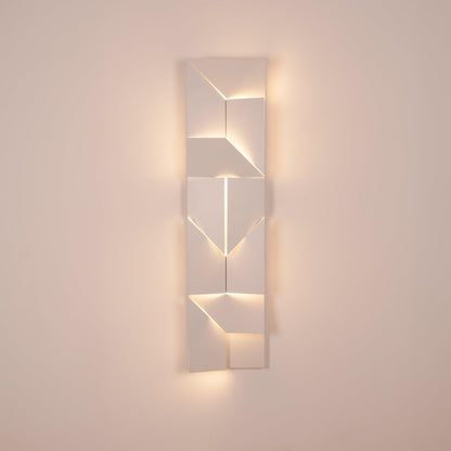 Shadows Grand Sconce - Elegant Wall Light with Adjustable Brightness
