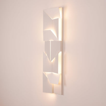 Shadows Grand Sconce - Elegant Wall Light with Adjustable Brightness