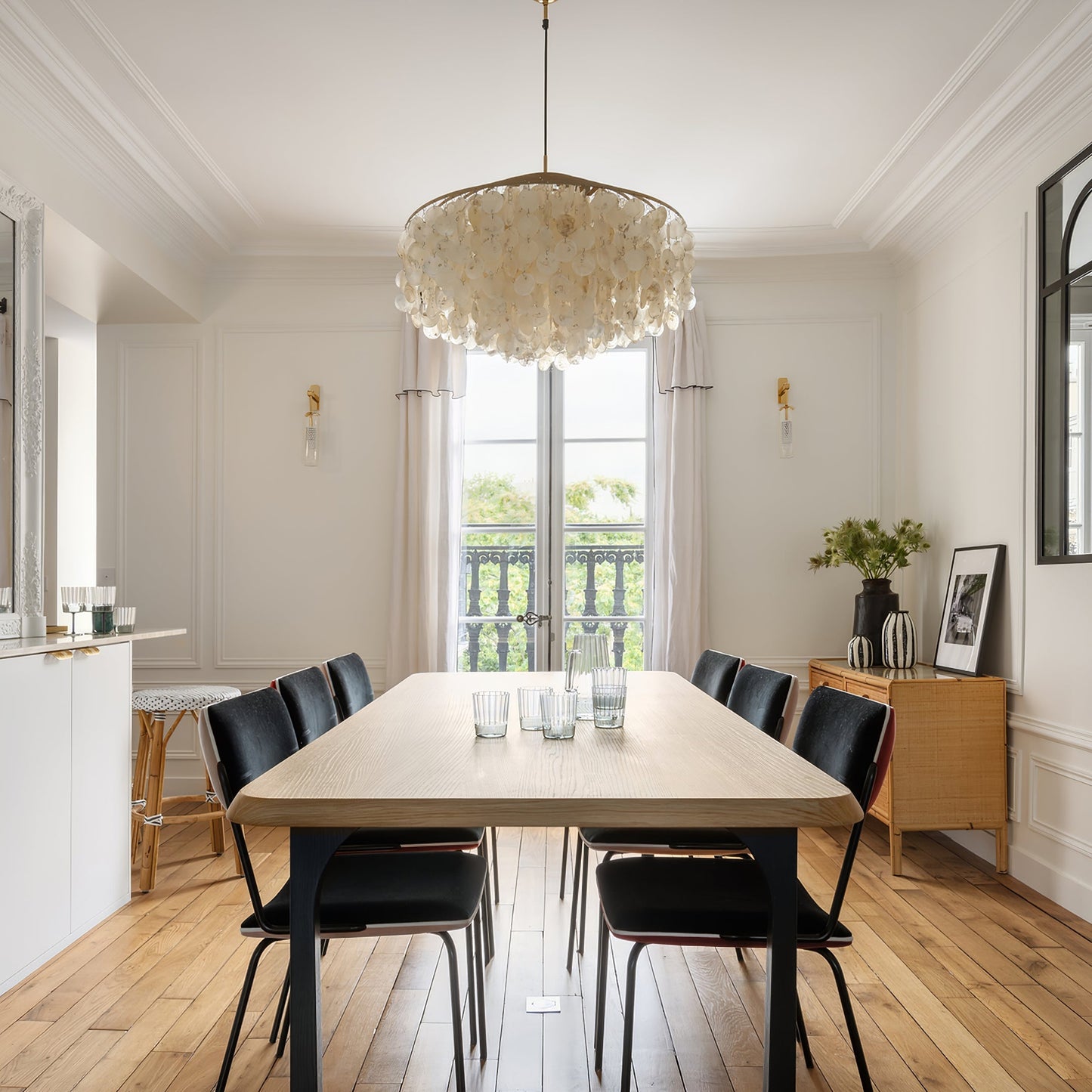 Elegant Round Shell Chandelier with Adjustable Height & Soft Lighting