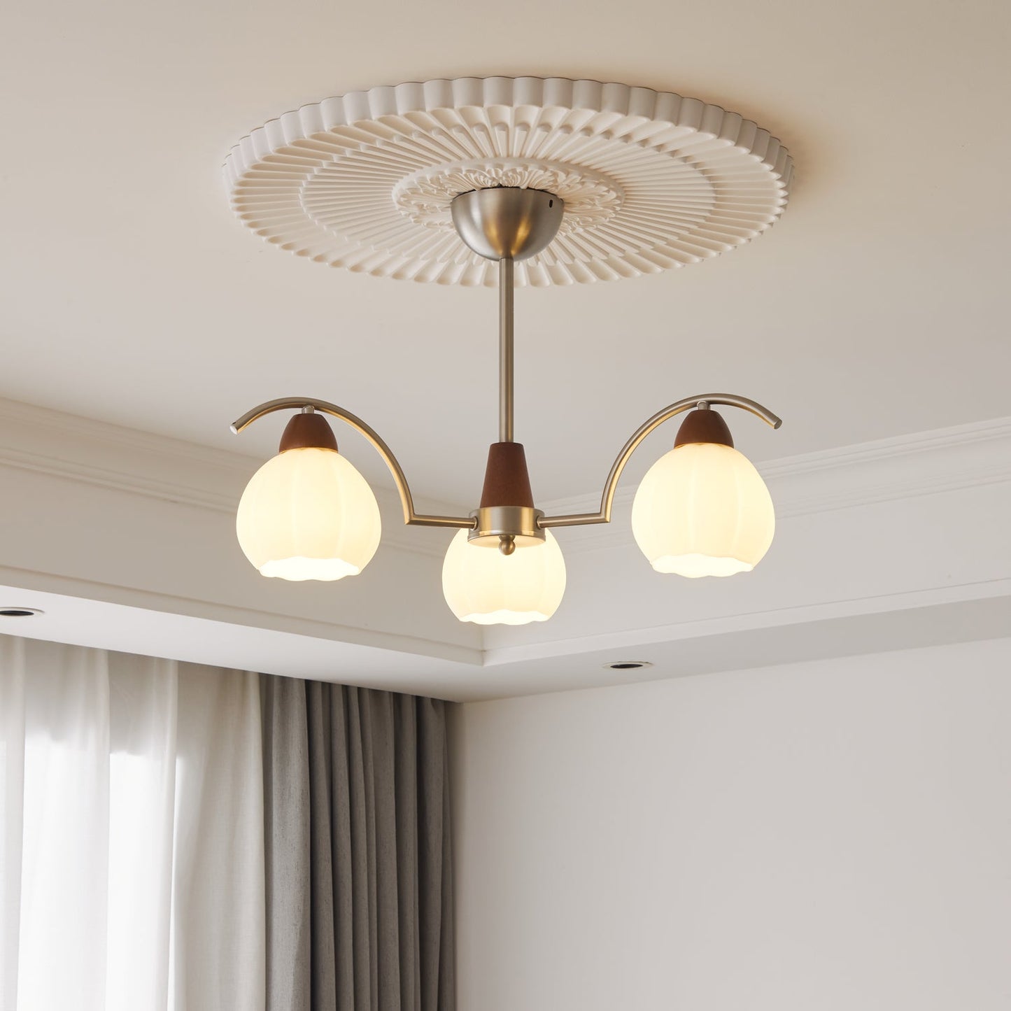 Soluna Bloom Chandelier - Elegant Design with Adjustable Height & LED