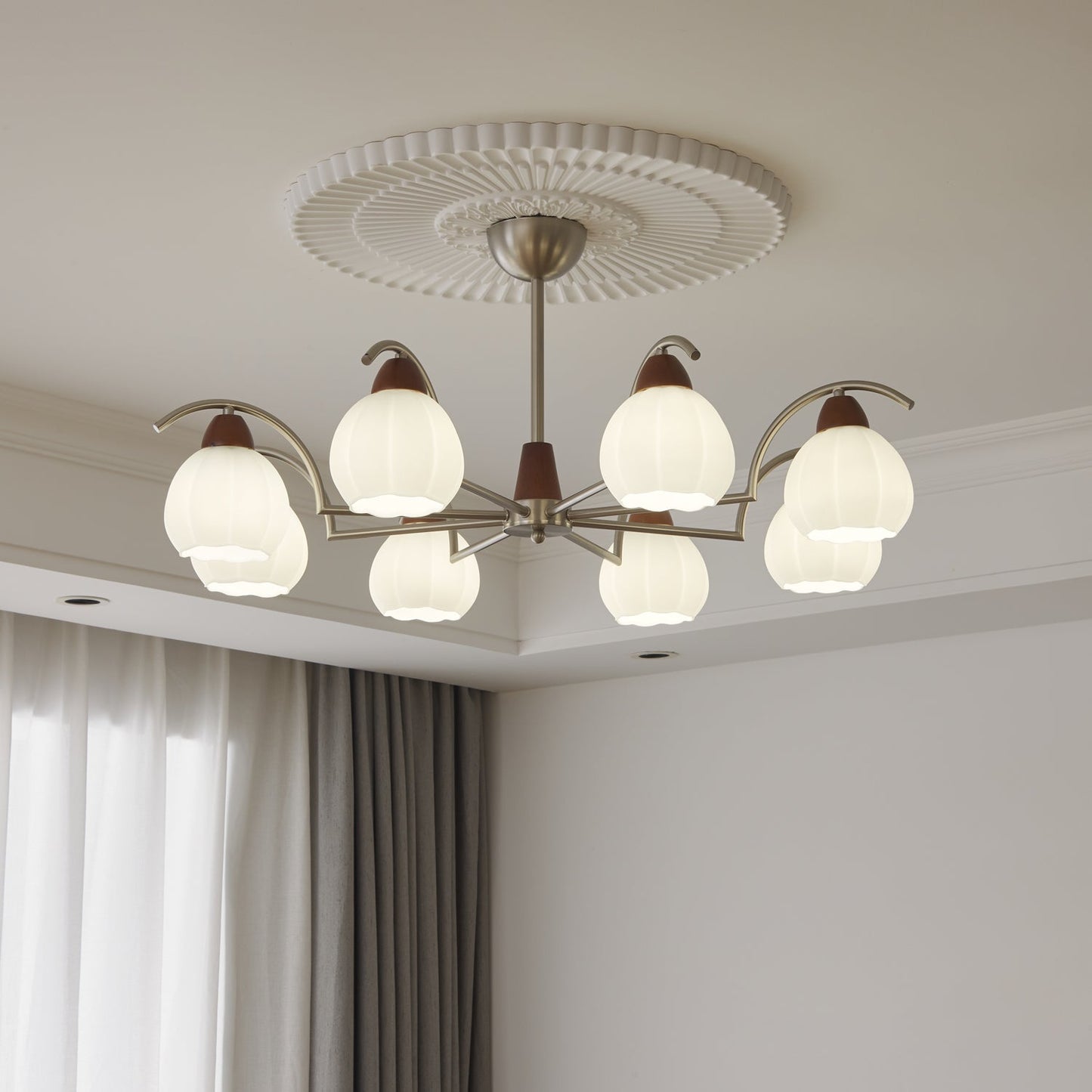 Soluna Bloom Chandelier - Elegant Design with Adjustable Height & LED