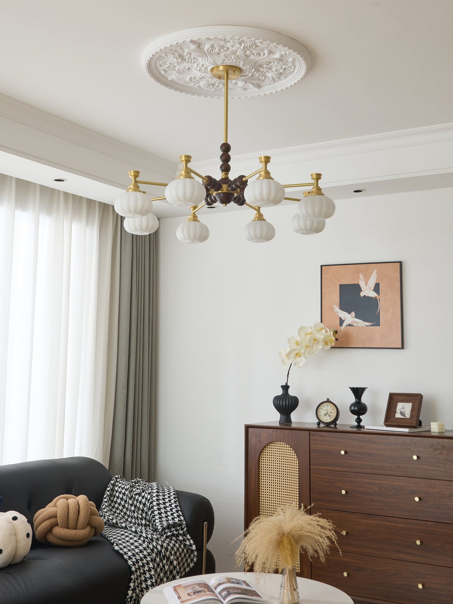 Solviento Modern Chandelier - LED Illumination & Adjustable Height