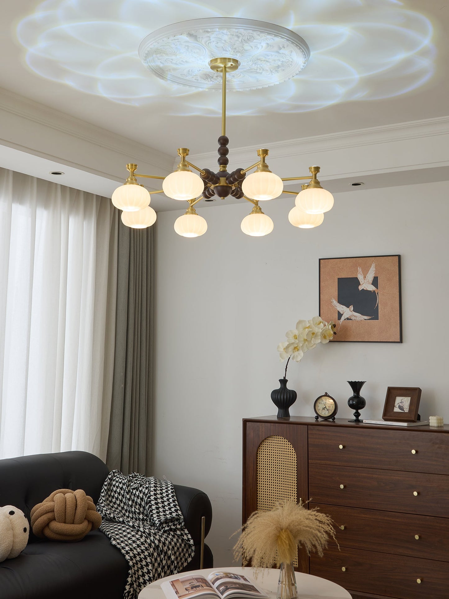 Solviento Modern Chandelier - LED Illumination & Adjustable Height