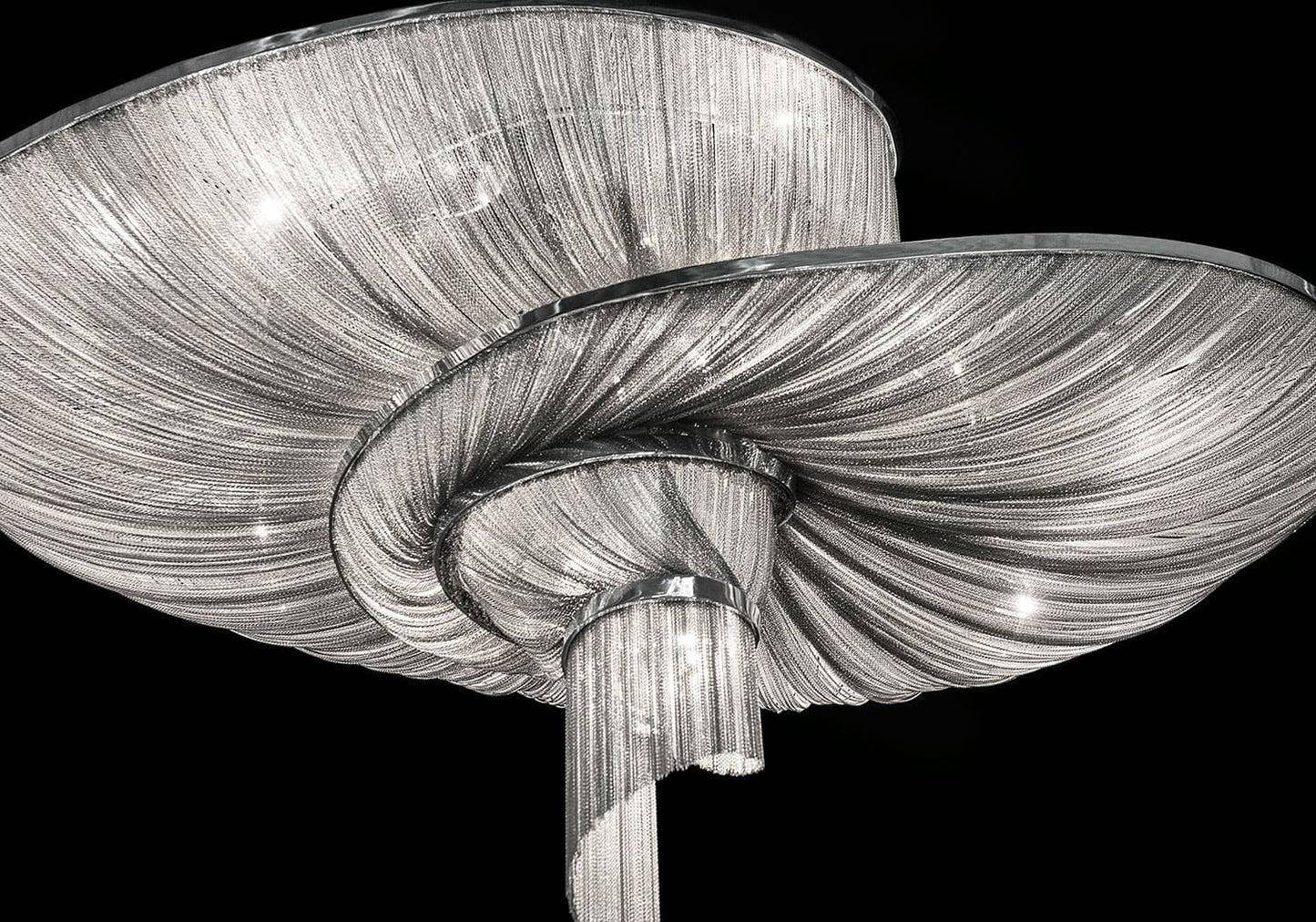 Spiral Elegance Chain Chandelier - Modern Design with Dimmable LEDs