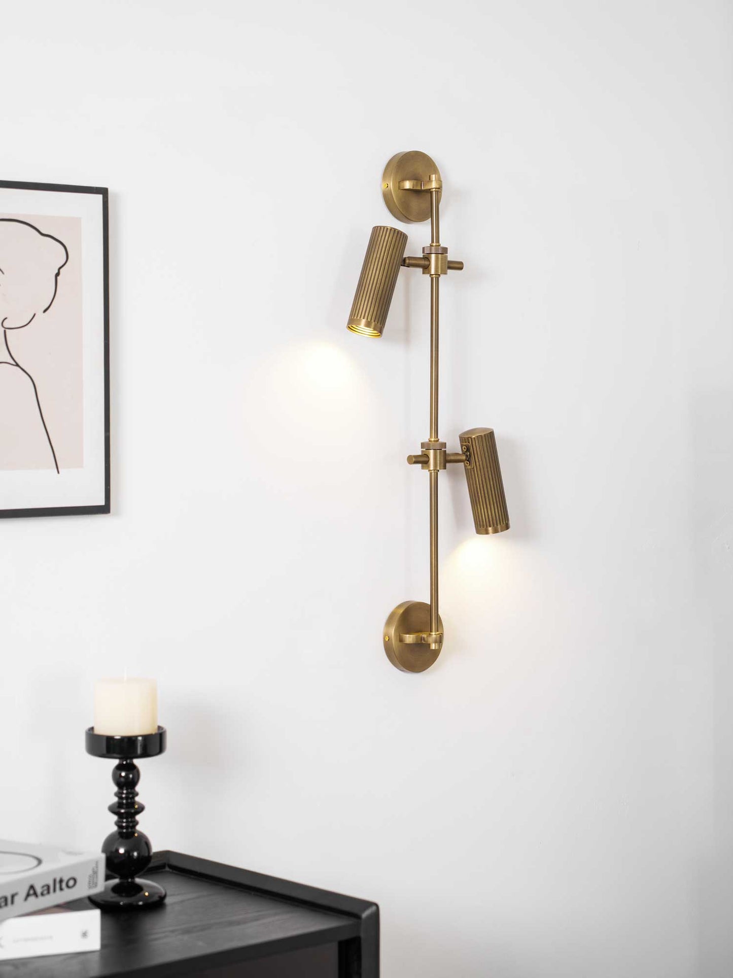 Adjustable Spot Rail Wall Light with LED Bulbs and Rotatable Head