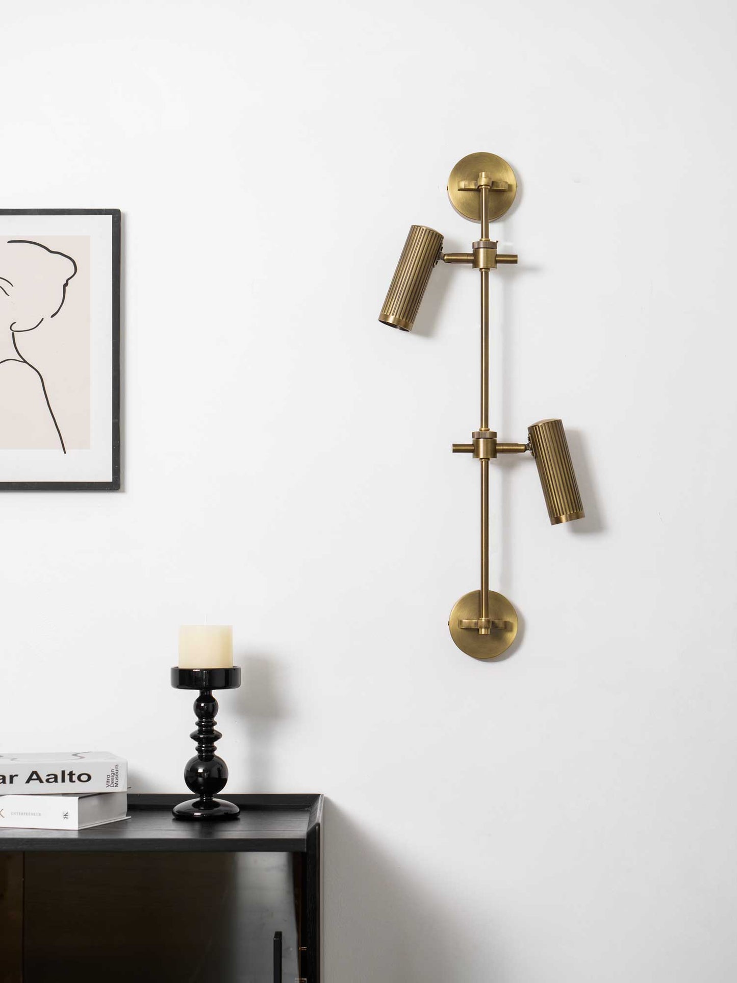 Adjustable Spot Rail Wall Light with LED Bulbs and Rotatable Head