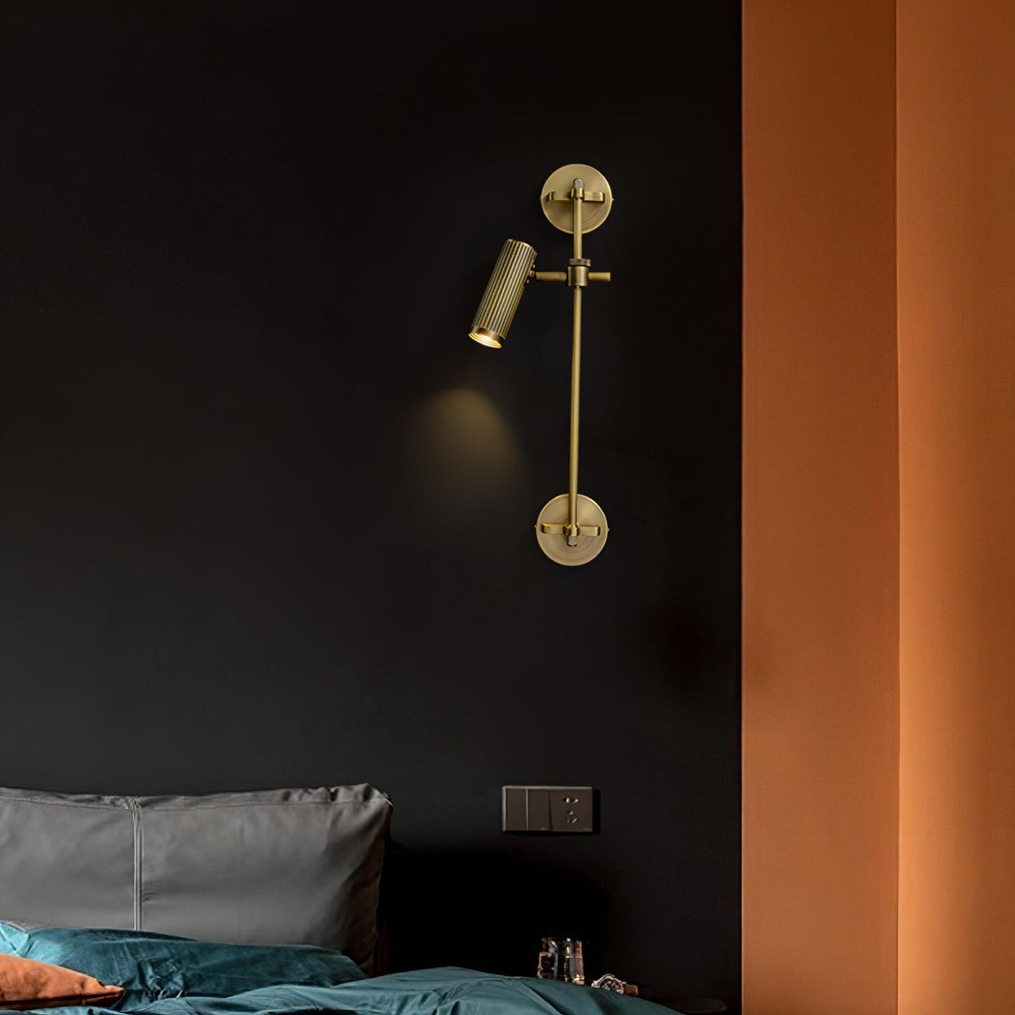 Adjustable Spot Rail Wall Light with LED Bulbs and Rotatable Head