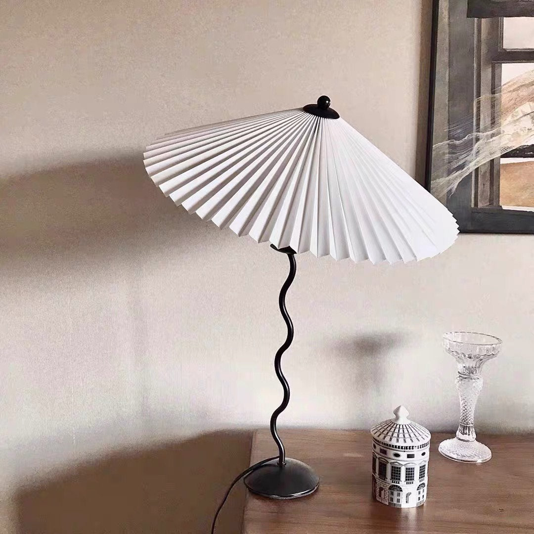 Modern Squiggle Table Lamp with Adjustable Brightness and USB Charging