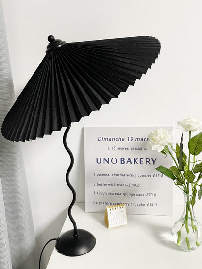 Modern Squiggle Table Lamp with Adjustable Brightness and USB Charging