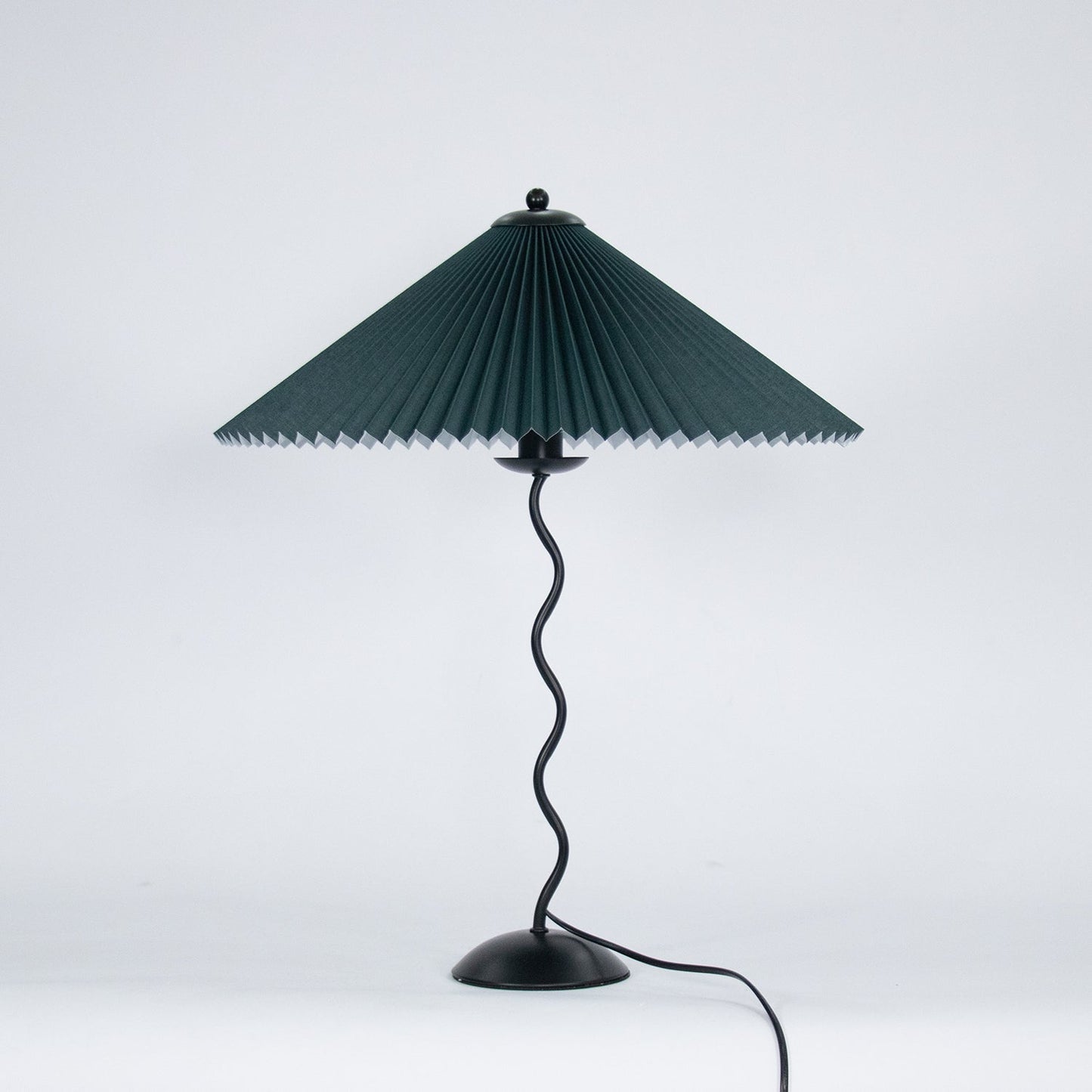 Modern Squiggle Table Lamp with Adjustable Brightness and USB Charging