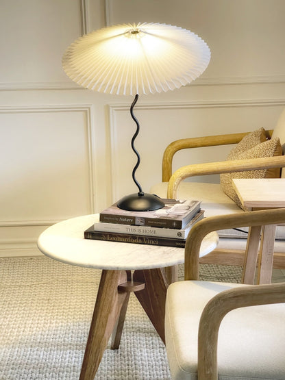 Modern Squiggle Table Lamp with Adjustable Brightness and USB Charging