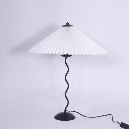Modern Squiggle Table Lamp with Adjustable Brightness and USB Charging