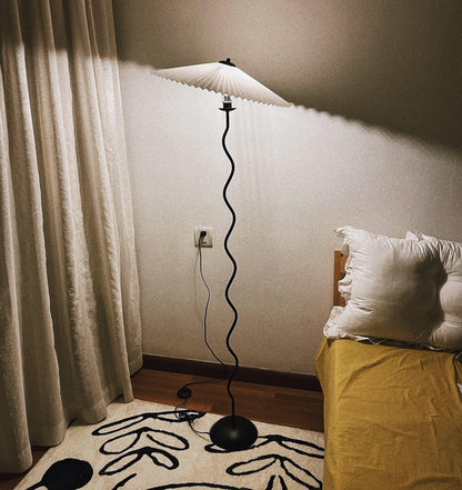 Modern Squiggle Floor Lamp with Adjustable Brightness and Energy-Effic