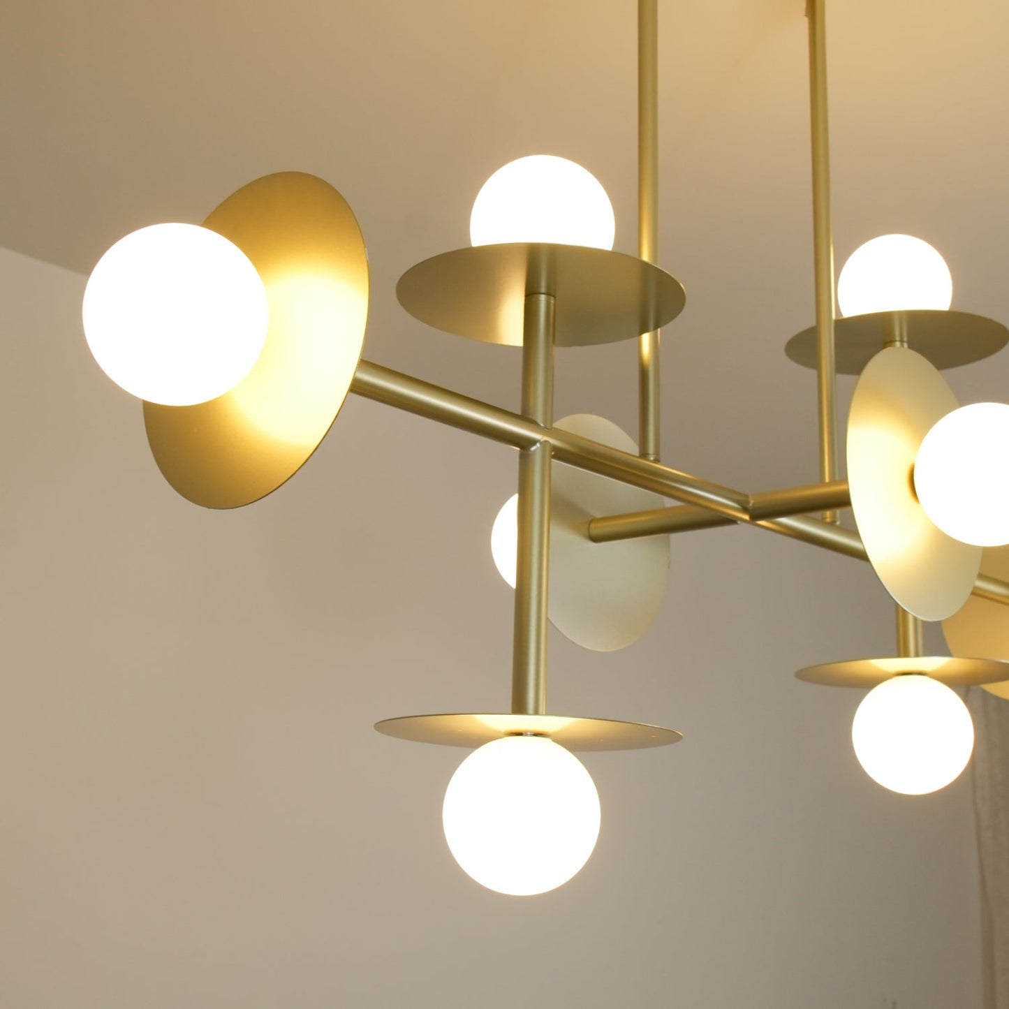Strada Chandelier - Elegant Lighting Fixture with Adjustable Height &