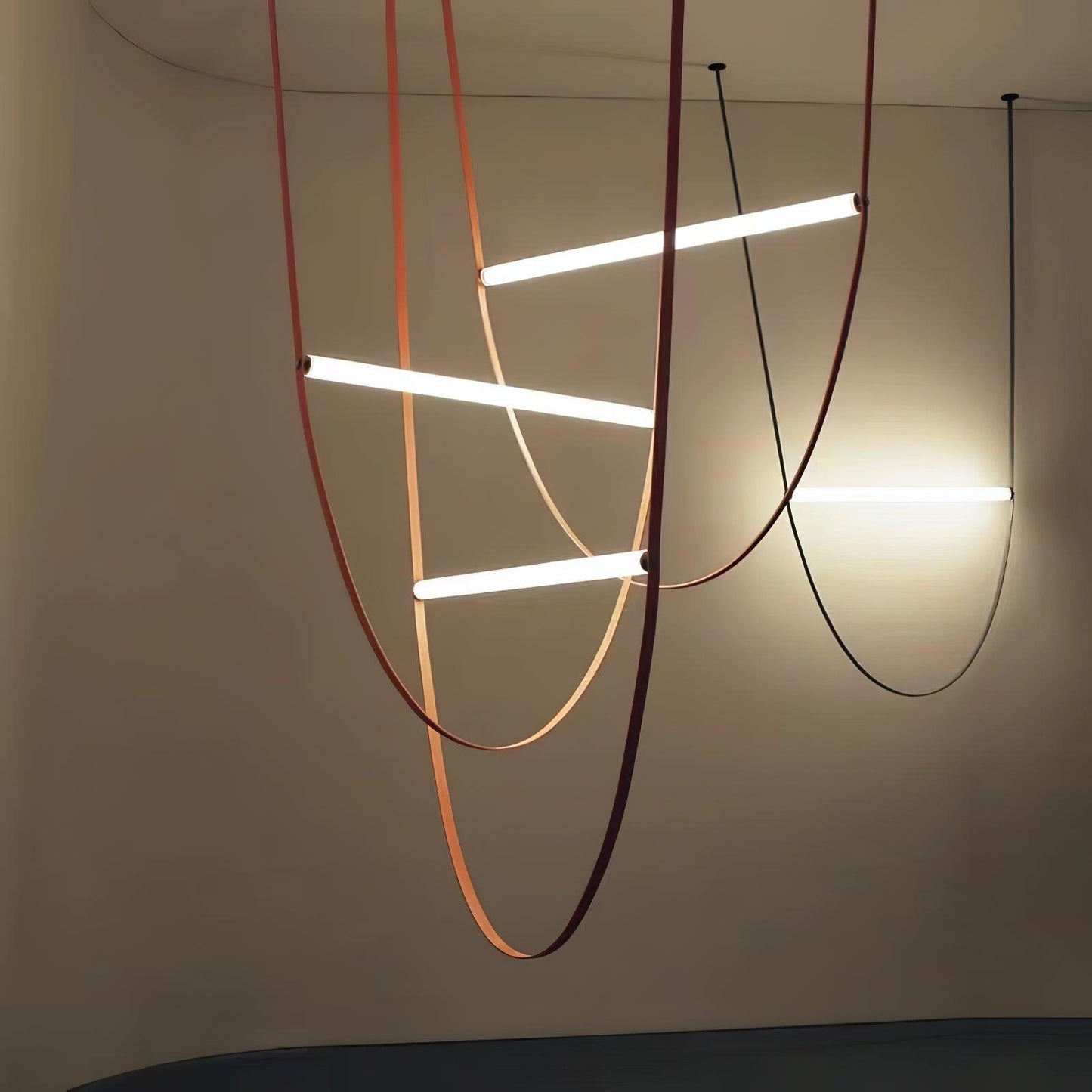 Tracer Belt Pendant Lamp - Adjustable Height, Energy-Efficient LED