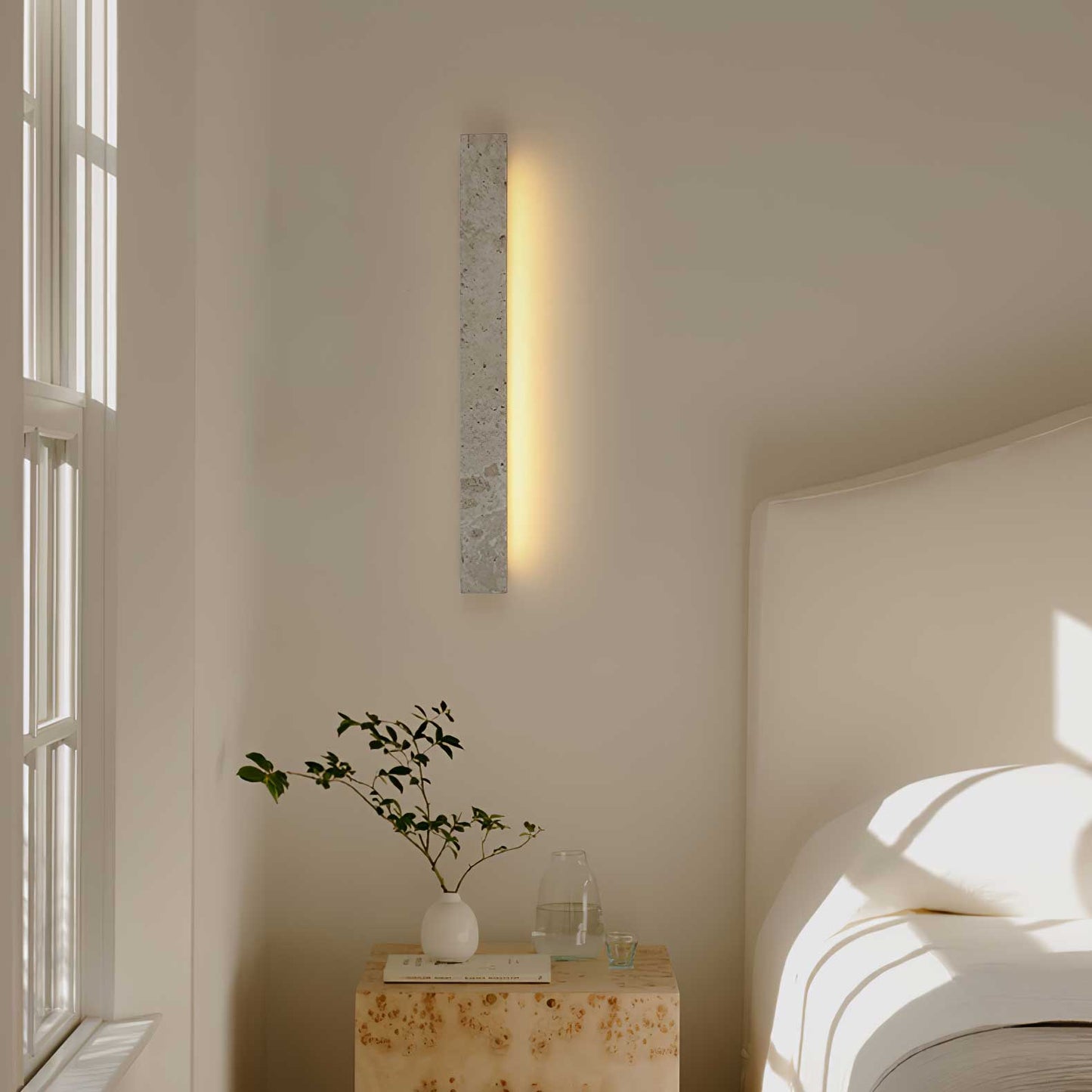 Stravik LED Wall Light - Adjustable Brightness & Modern Design