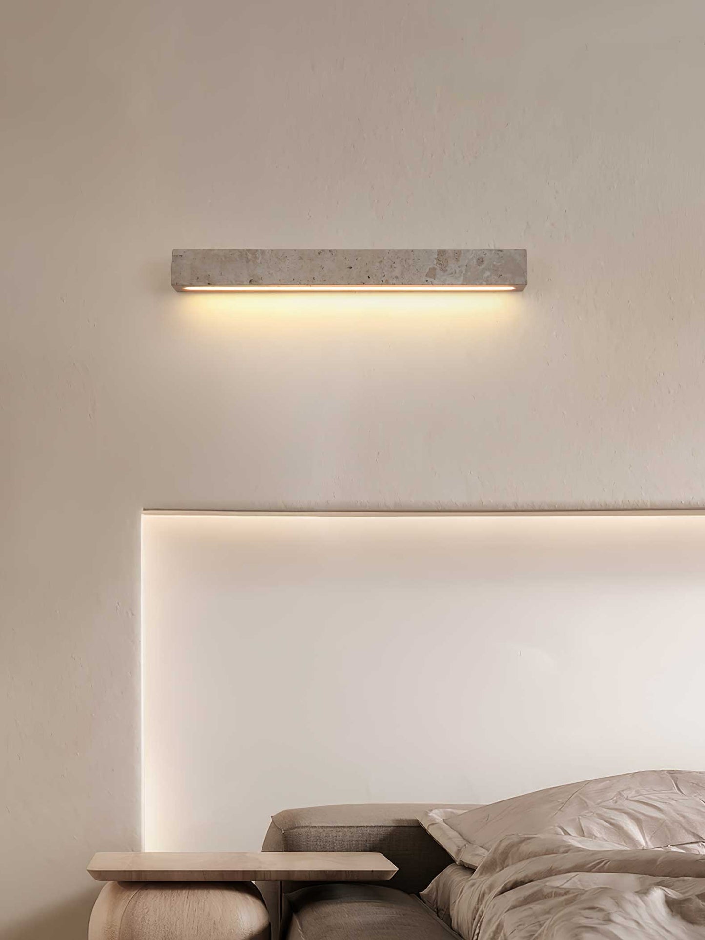 Stravik LED Wall Light - Adjustable Brightness & Modern Design