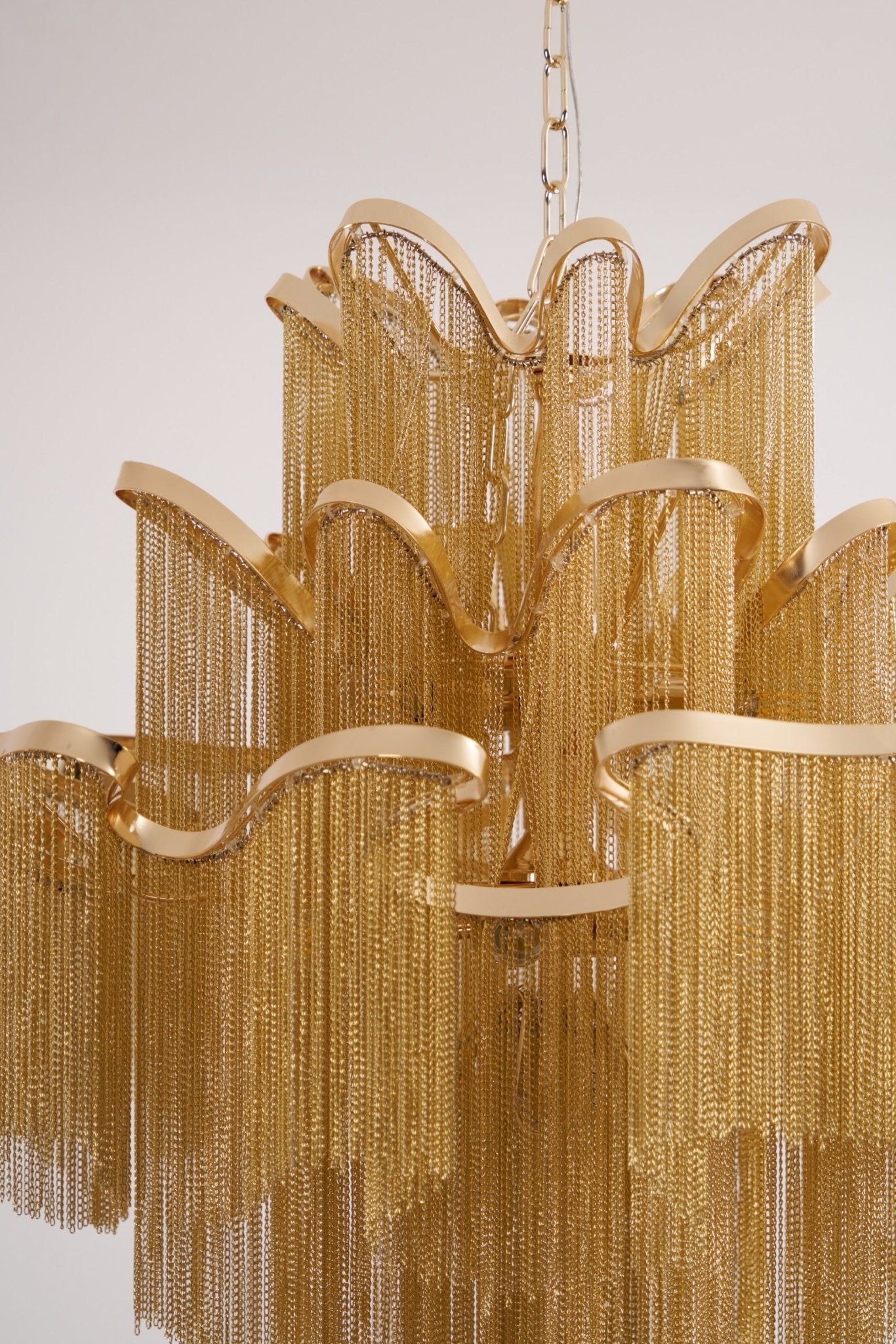 Stream Chain Chandelier - Modern Design with Adjustable Length & LED L