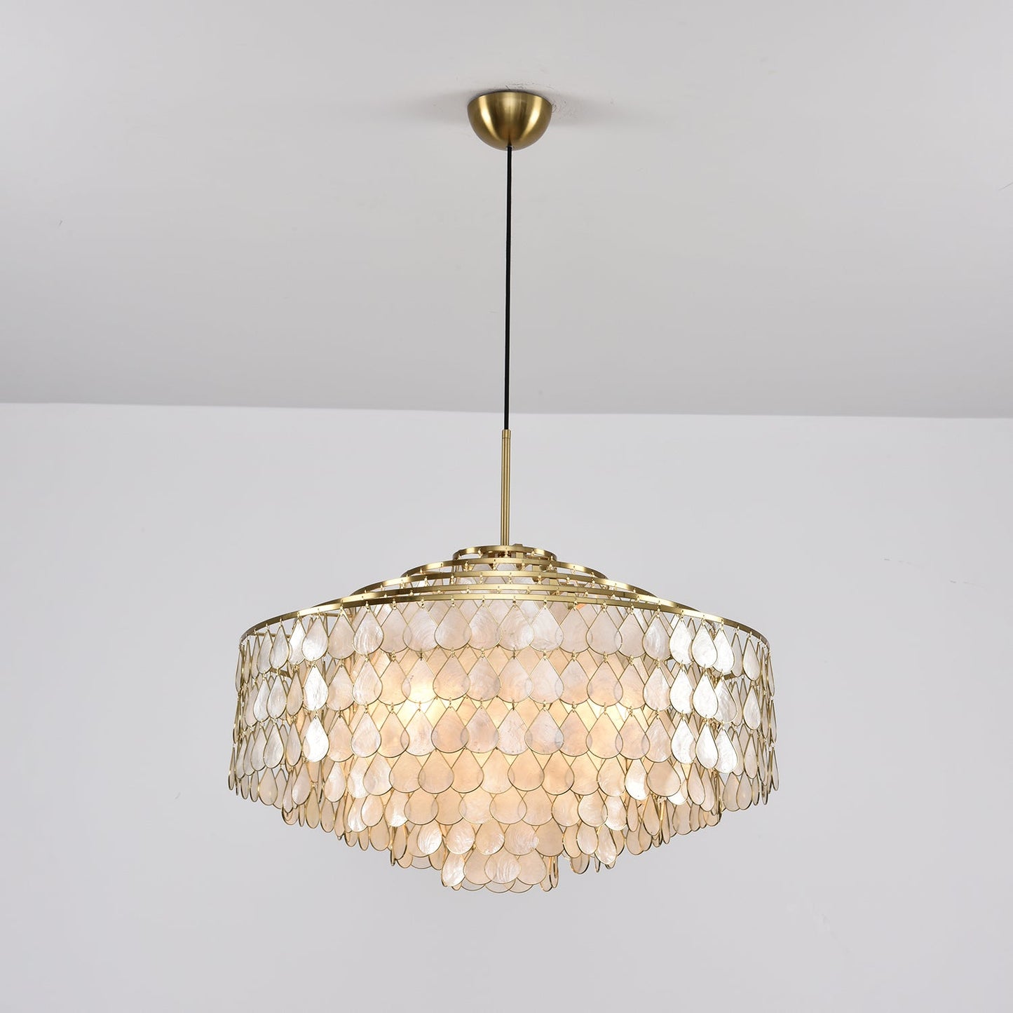 Elegant Teardrop Shell Chandelier - Dimmable, Adjustable Height