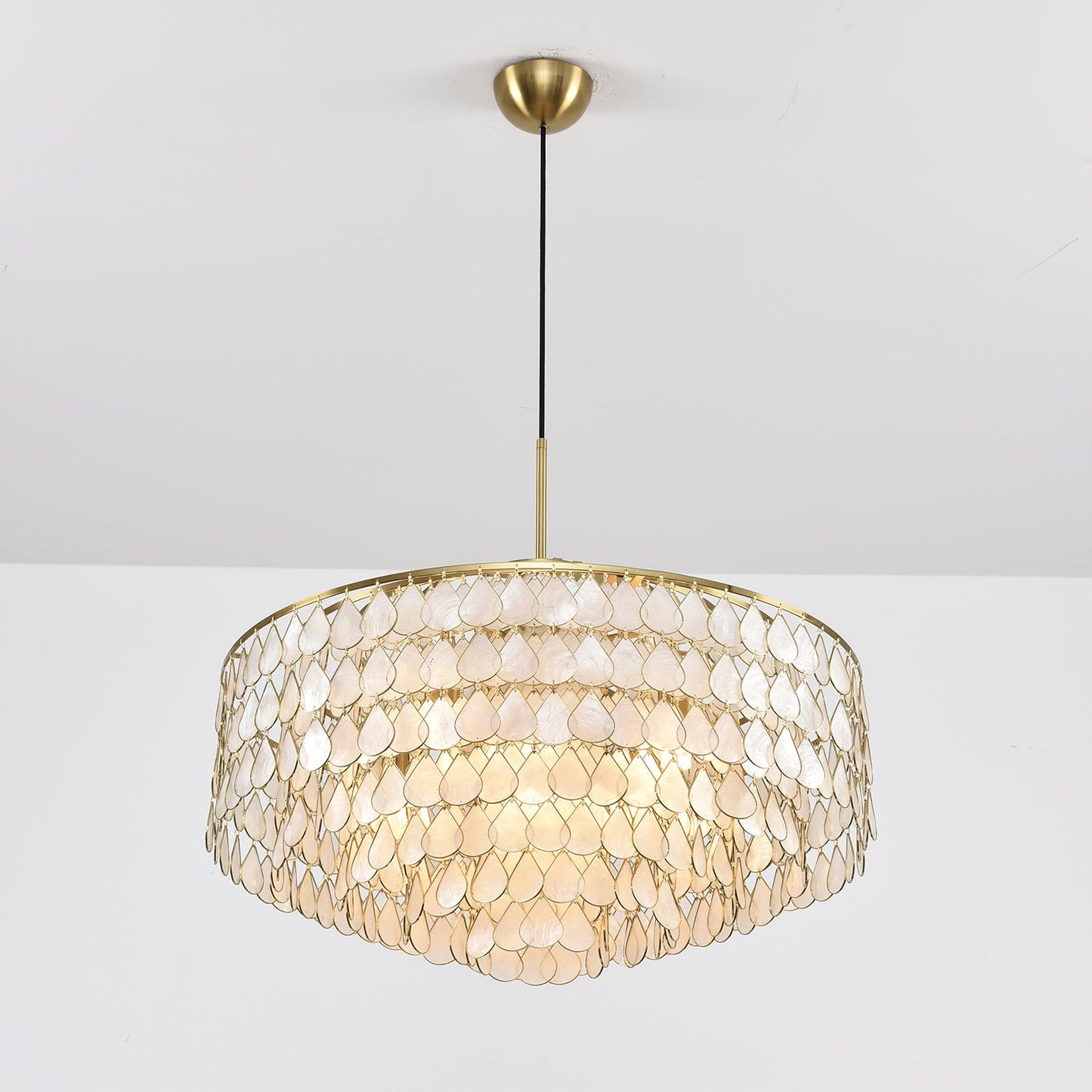 Elegant Teardrop Shell Chandelier - Dimmable, Adjustable Height