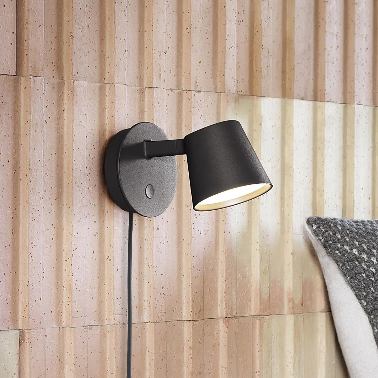 Adjustable Tip Plug-In Wall Lamp with Dimmable LED and Modern Design