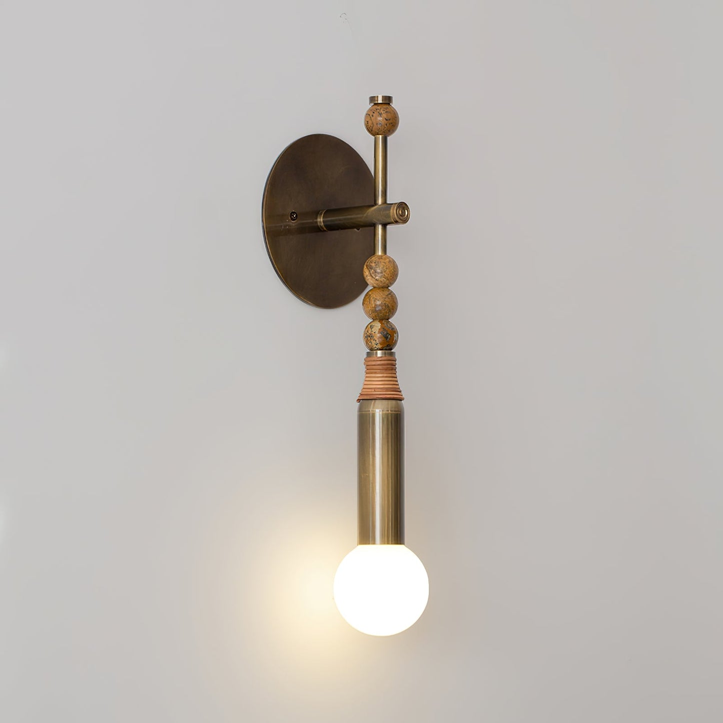 Toam Professional Wall Lamp - Adjustable Brightness & Modern Design